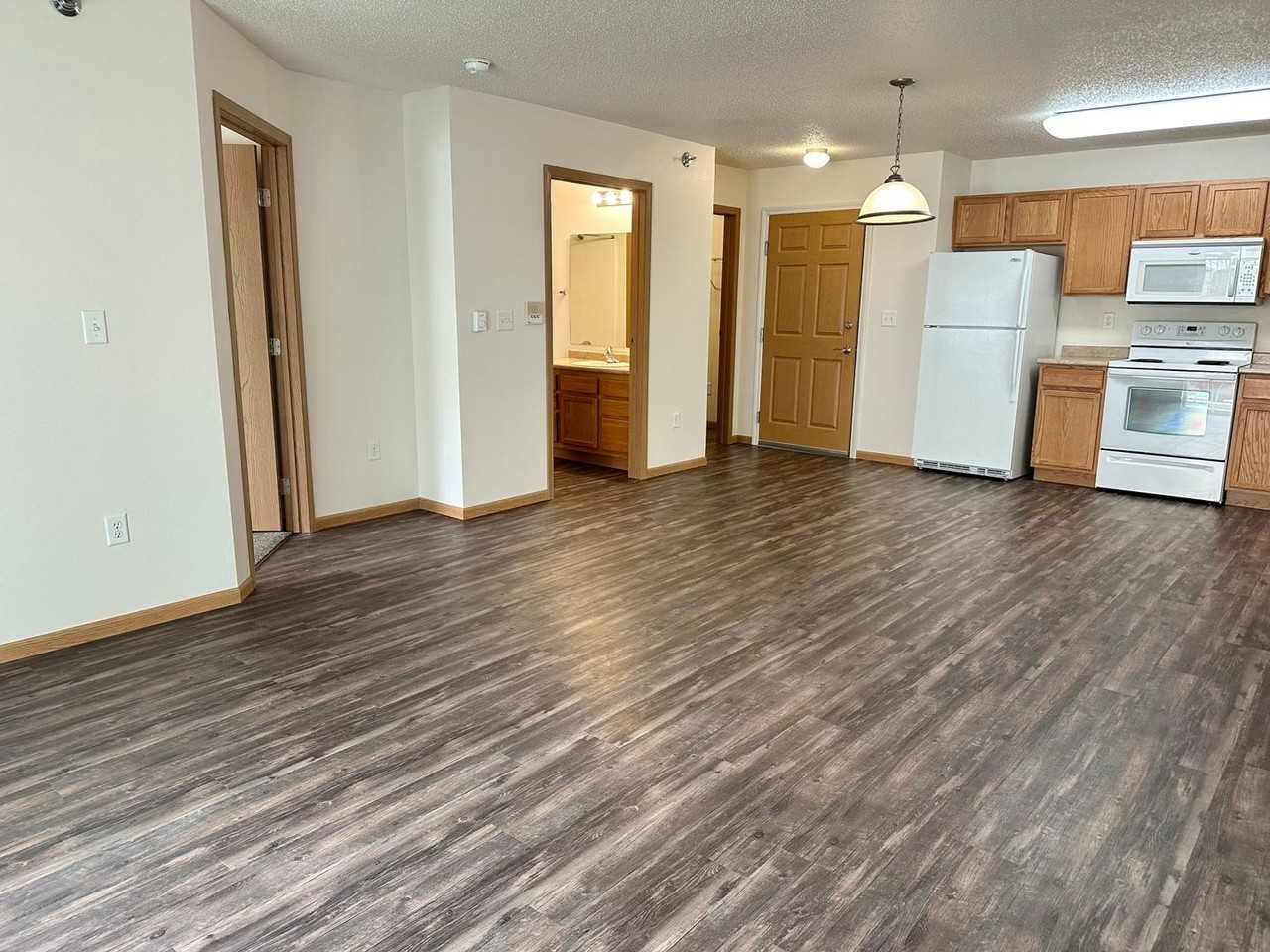 4389 Calico Dr S - Photo 4 of 50