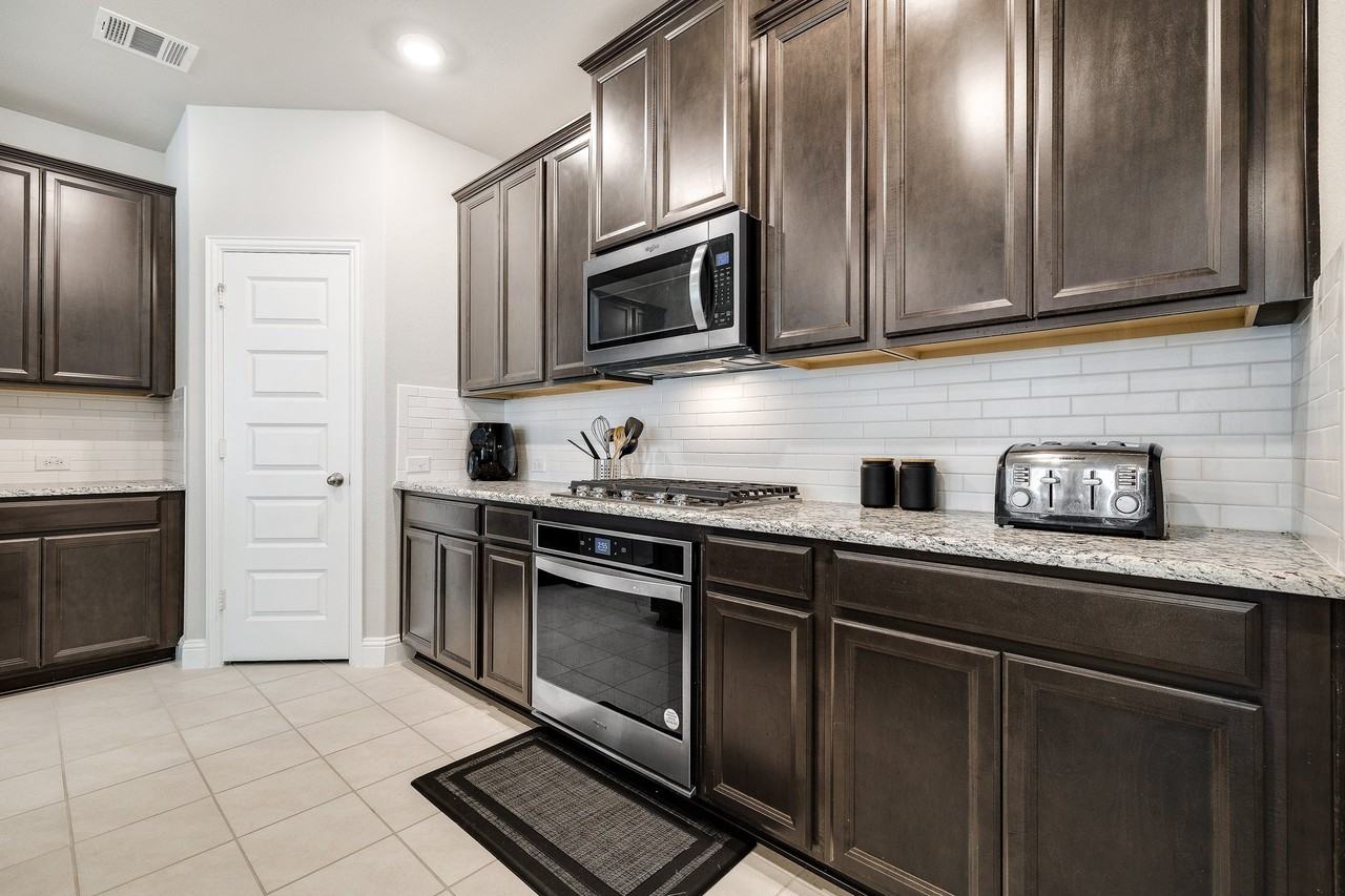 2072 Olivereta Dr #NA - Photo 5 of 21