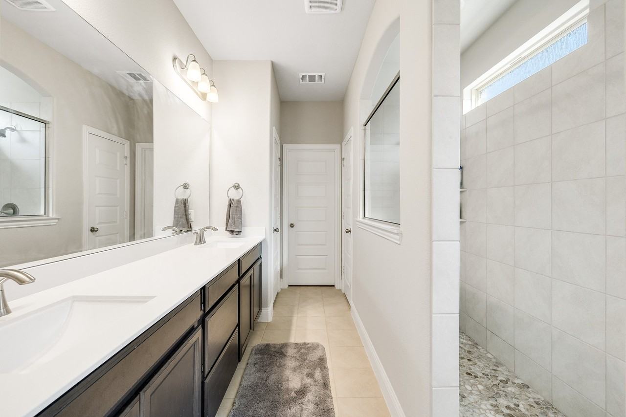 2072 Olivereta Dr #NA - Photo 7 of 21