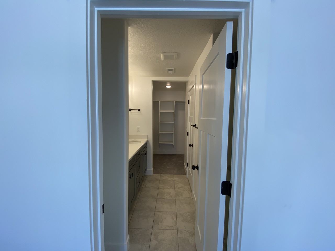 1995 N 3930 W - Photo 6 of 18