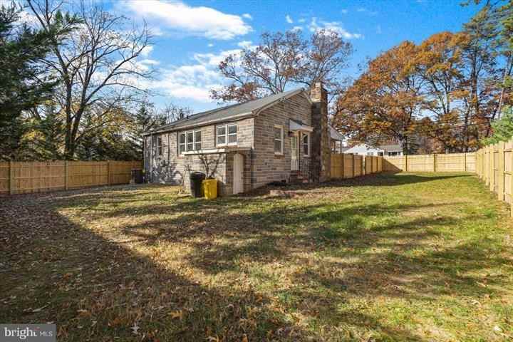 1325 Donald Ave #NA - Photo 2 of 19