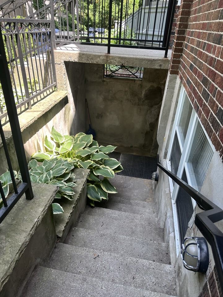 27 Rossmore Road - Photo 3 of 14
