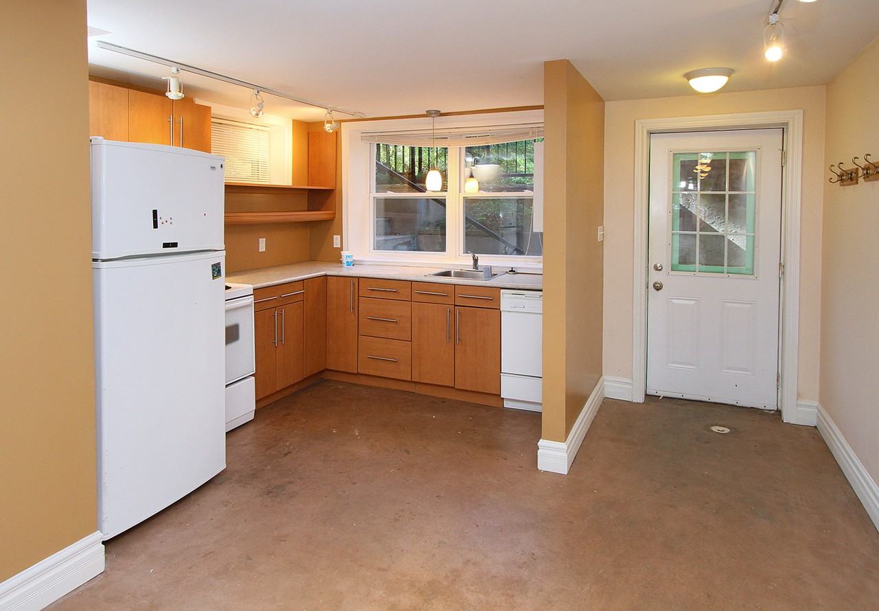 27 Rossmore Road - Photo 6 of 14
