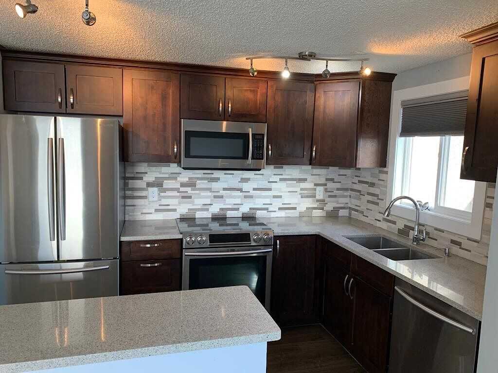 280 Banister Dr - Photo 4 of 19