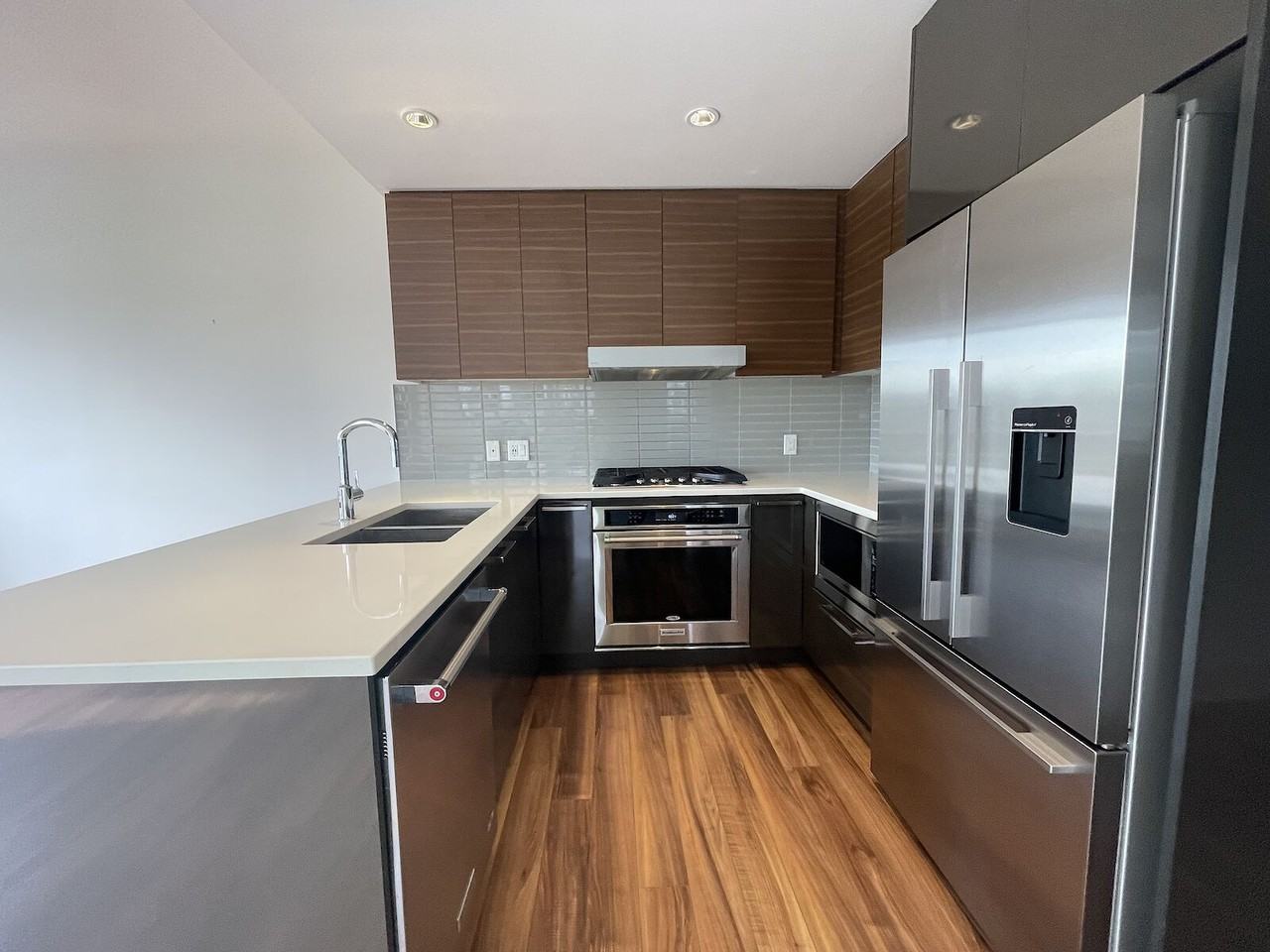 46 9 St Ne - Photo 4 of 17