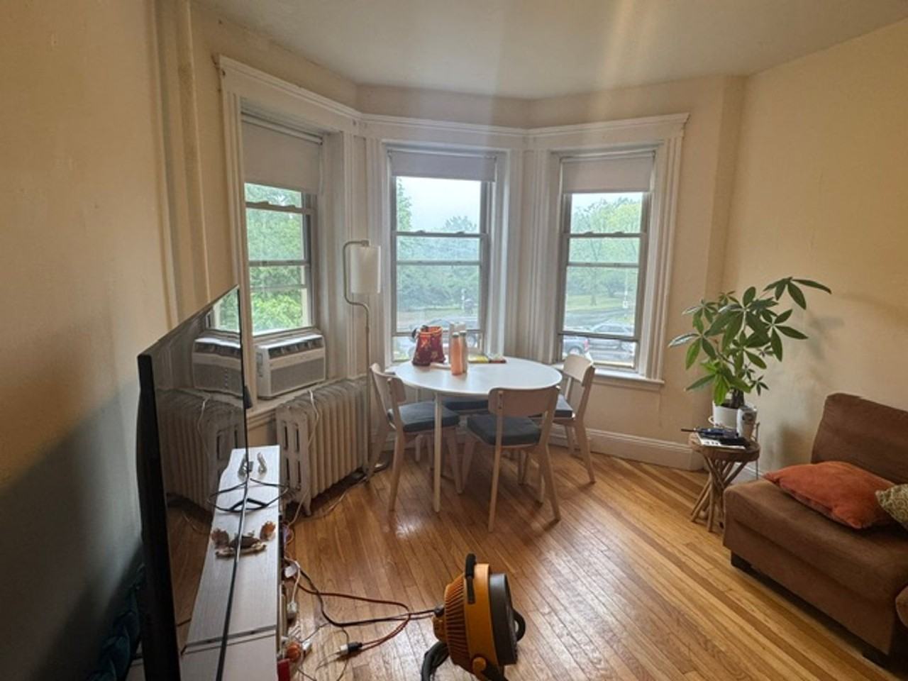 1209- Boylston Street LLC - Photo 5 of 11