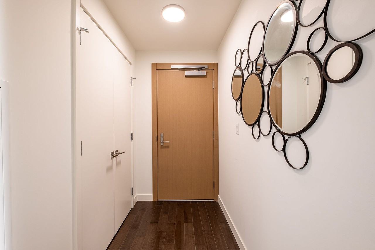 10360 - 10360 102 St Nw - Photo 3 of 13