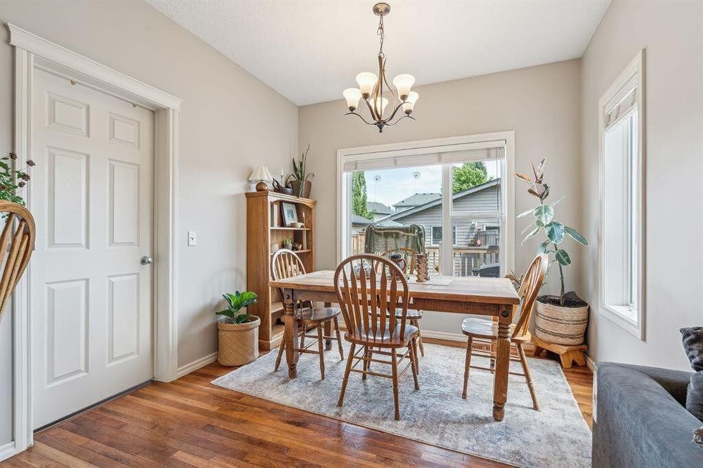191 Elgin Rise Se - Photo 7 of 18