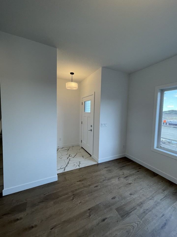 281 Rangeview Way Se - Photo 3 of 31