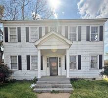 featured image of 213 Wilson St Ne