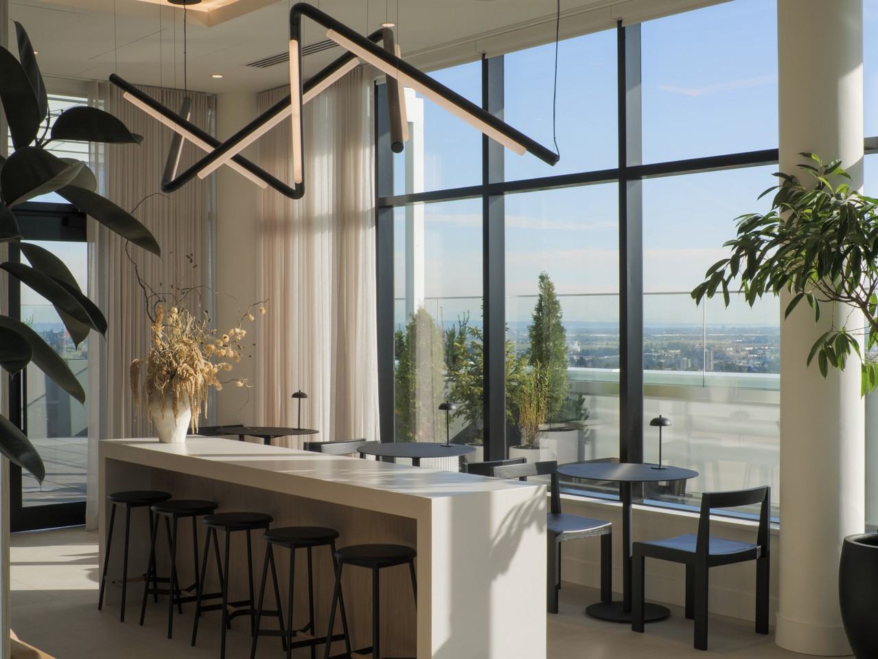 West 42 West - Photo 6 of 11