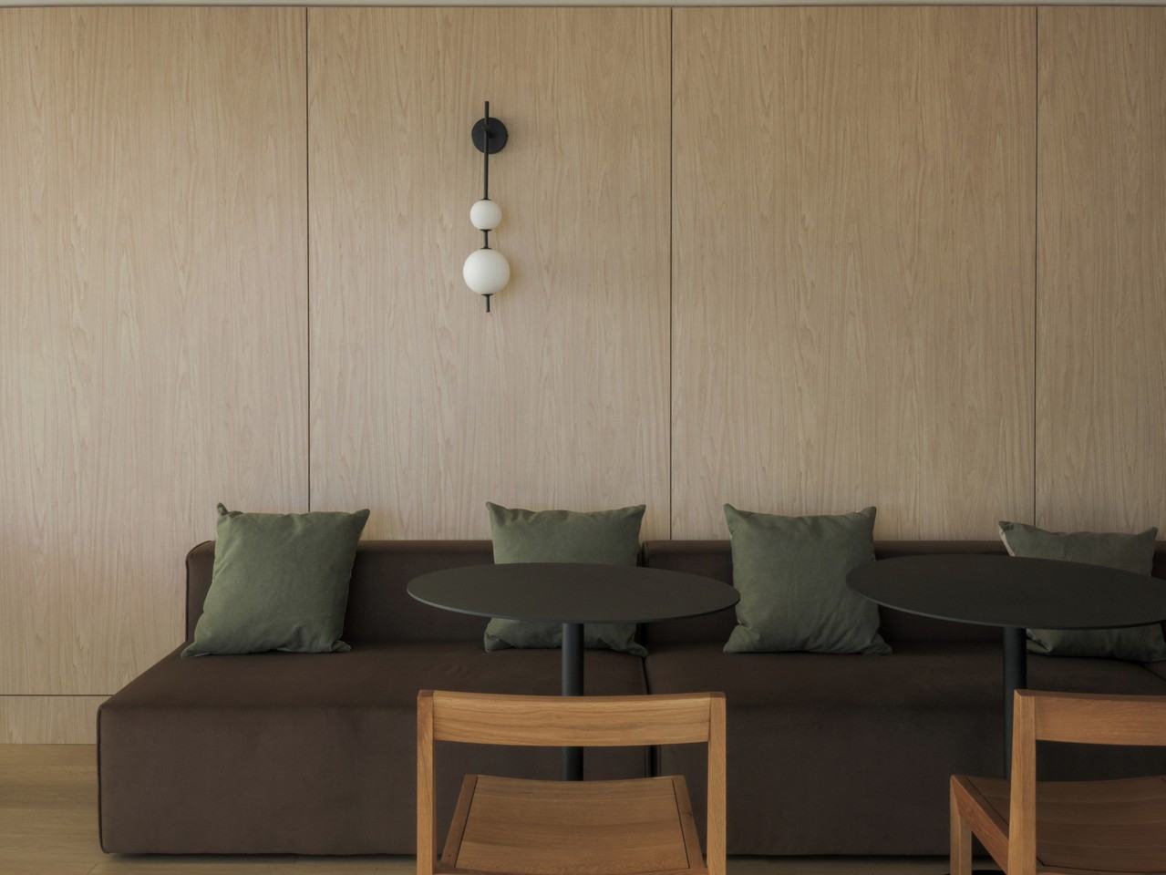 West 42 West - Photo 7 of 11