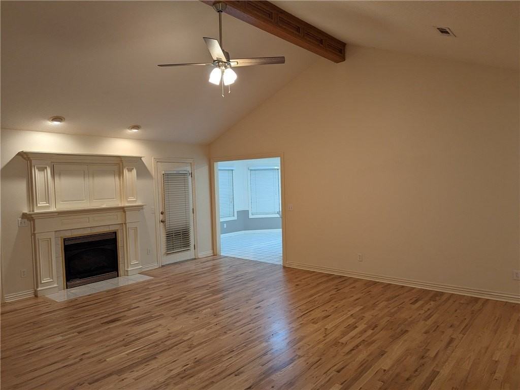 2030 N Hailey Dr - Photo 4 of 18