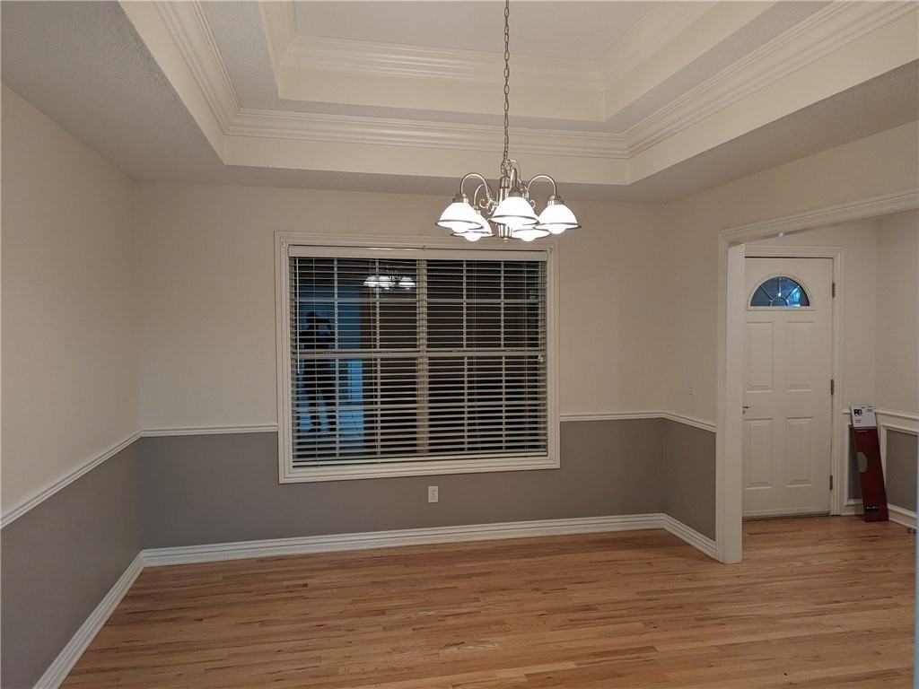 2030 N Hailey Dr - Photo 5 of 18