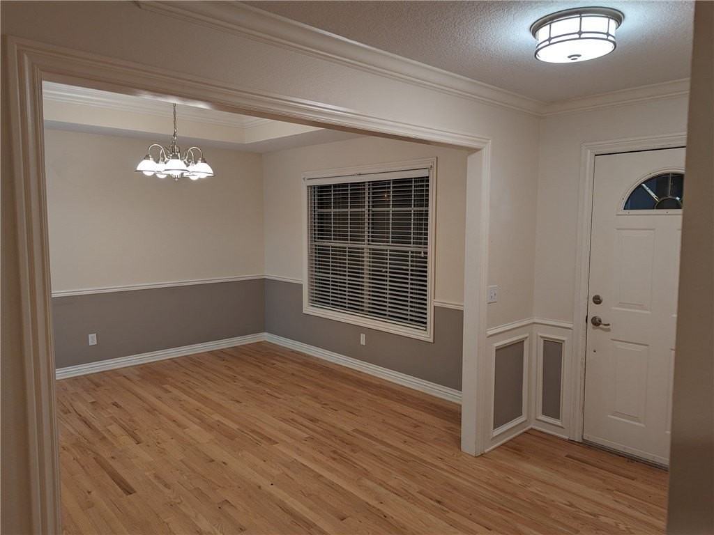 2030 N Hailey Dr - Photo 6 of 18