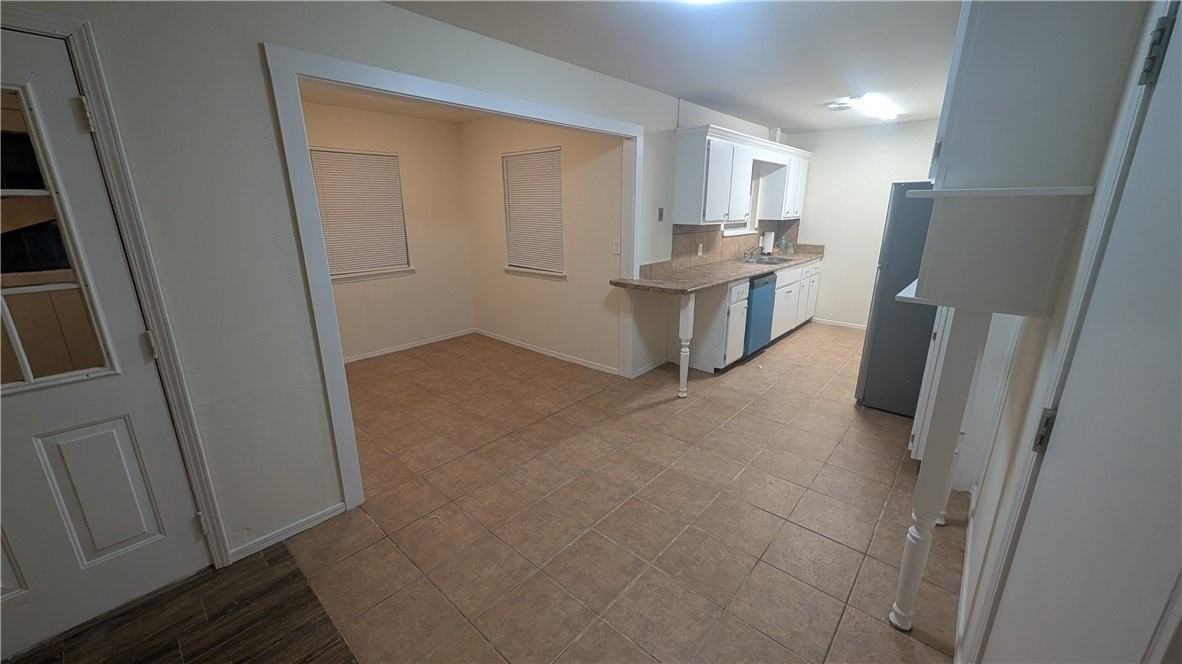 100 Eames Ave - Photo 4 of 9