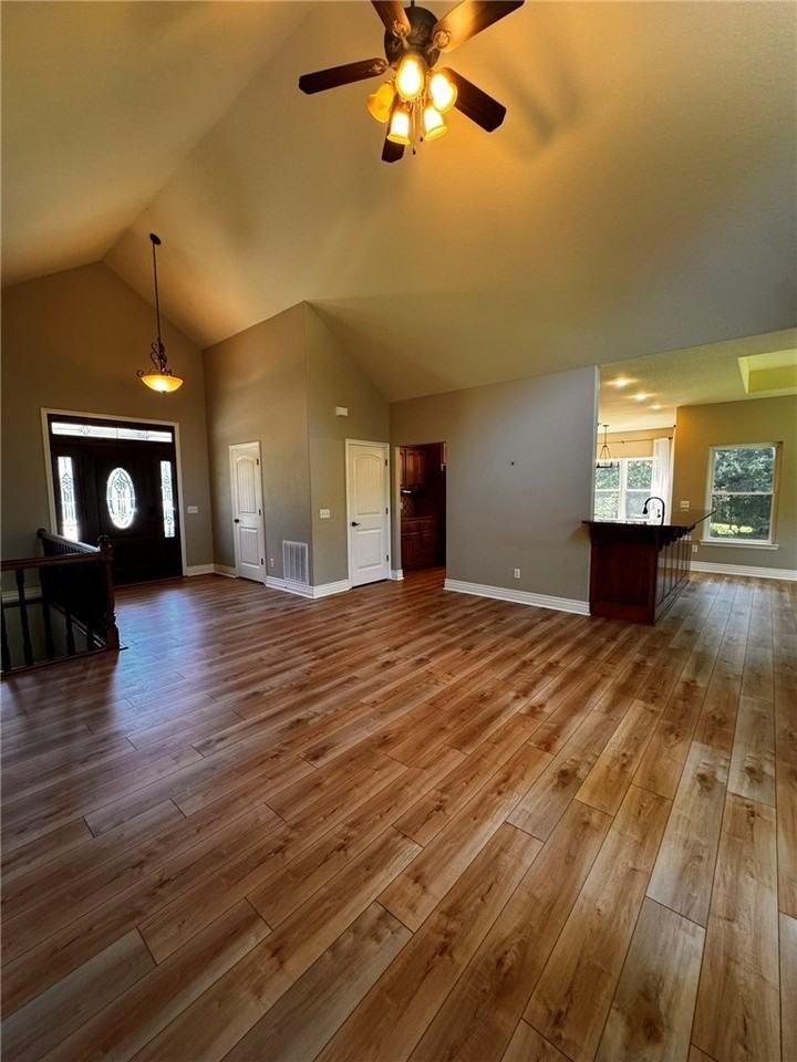 17 Miller Dr - Photo 4 of 34