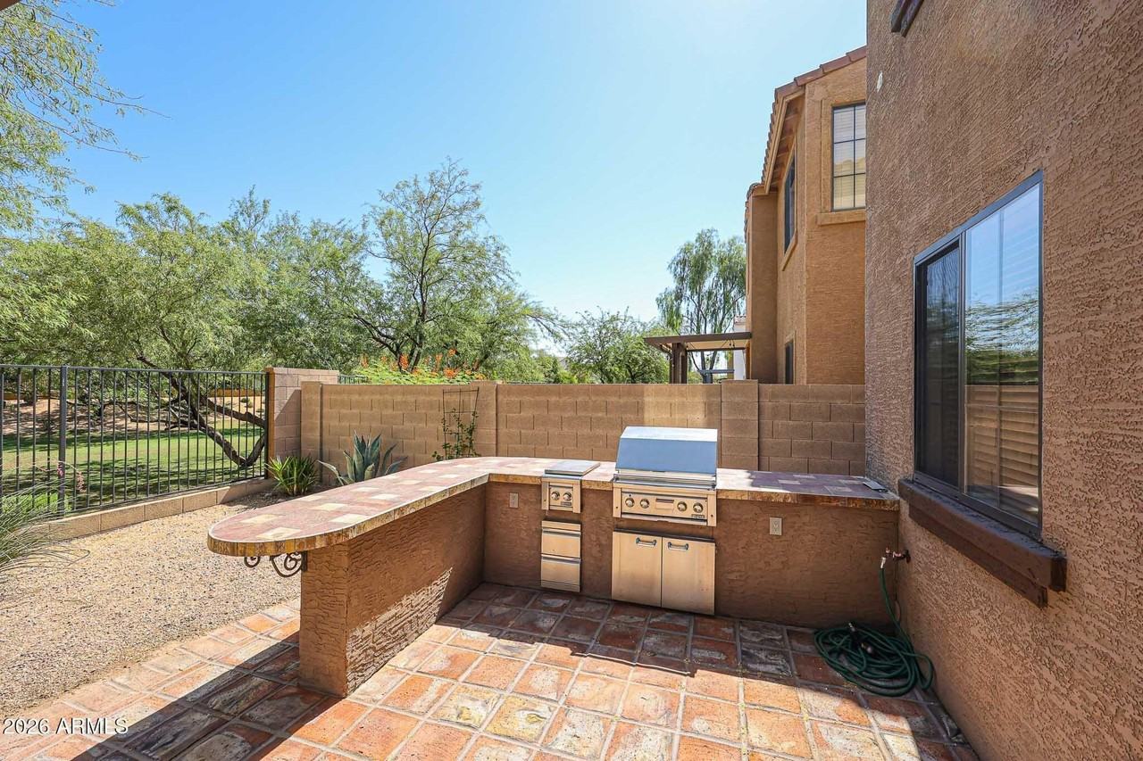 2390 W Jake Hvn - Photo 3 of 50