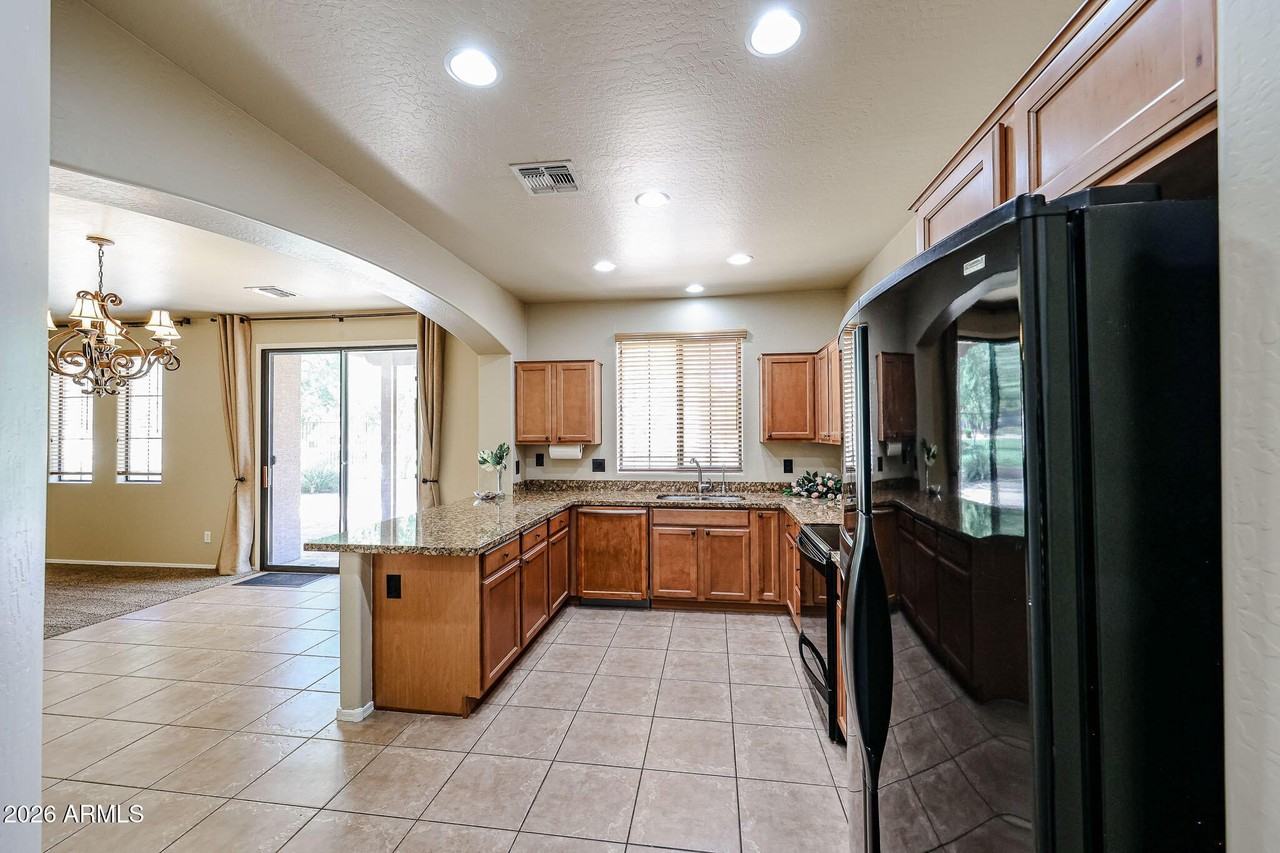 2390 W Jake Hvn - Photo 4 of 50