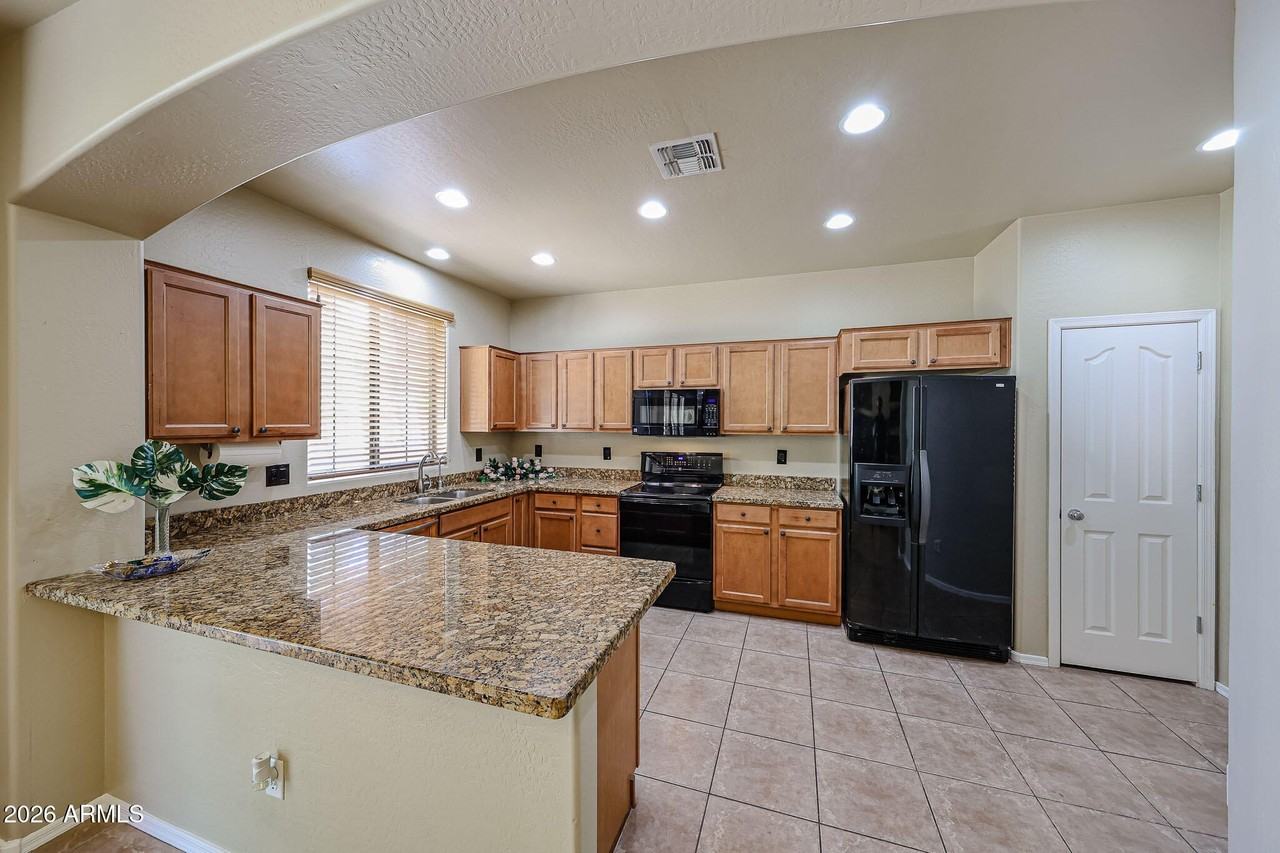 2390 W Jake Hvn - Photo 5 of 50