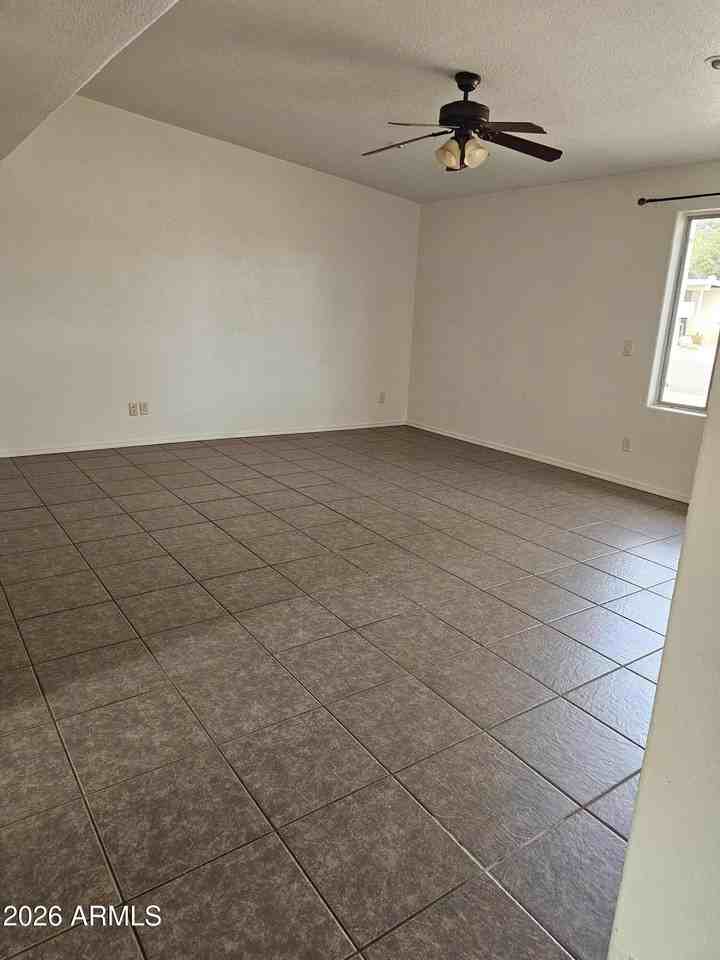 5018 Evergreen Dr - Photo 2 of 12