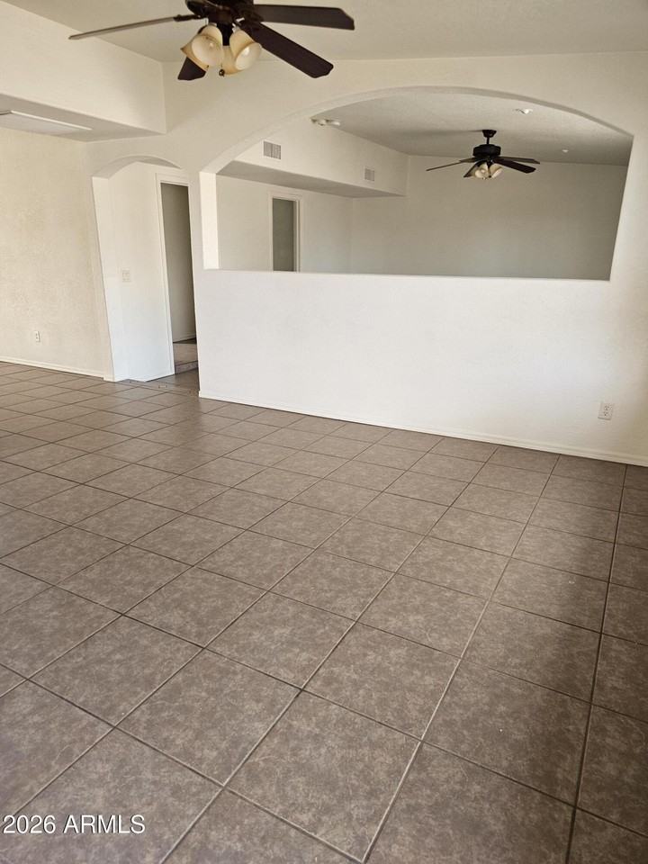 5018 Evergreen Dr - Photo 3 of 12