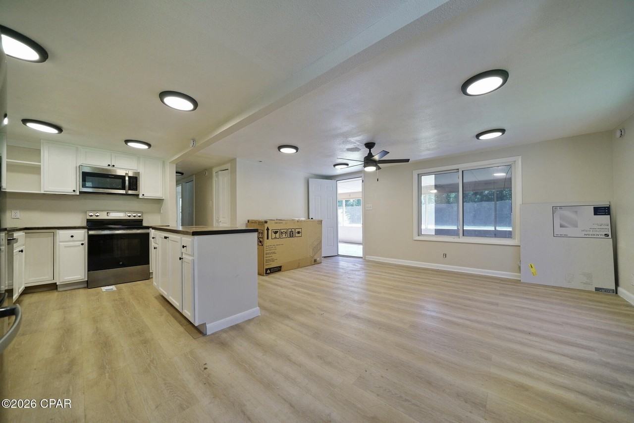 2960 County Road 381 - Photo 5 of 40