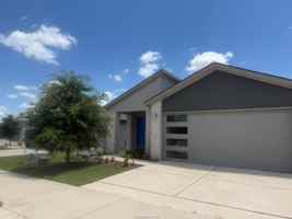 featured image of 1235 Amistad Loop