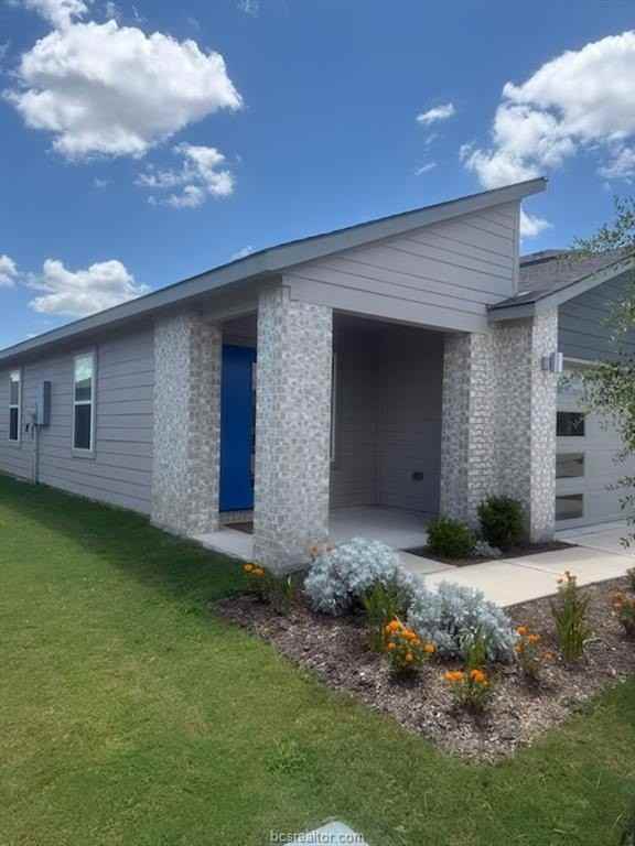 1235 Amistad Loop - Photo 4 of 21