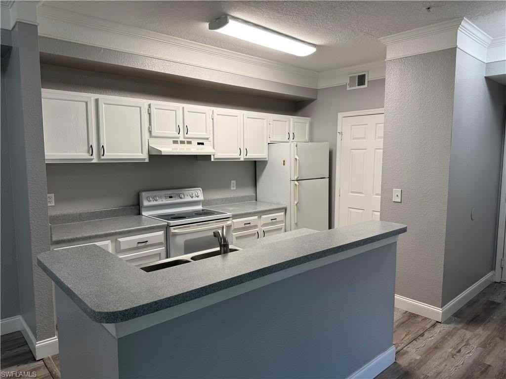 11561 Villa Grand #717 - Photo 4 of 14