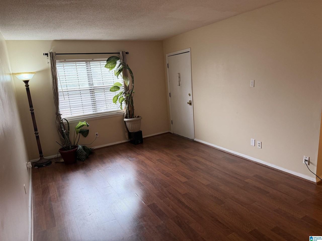 838 Beacon Pkwy E #D - Photo 3 of 18