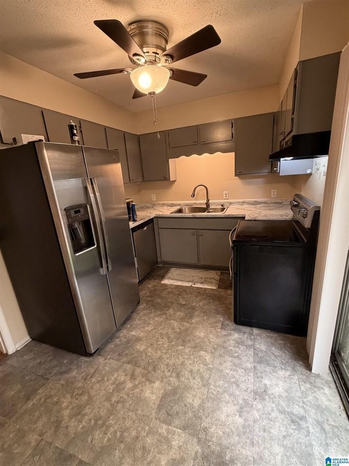 838 Beacon Pkwy E #D - Photo 5 of 18