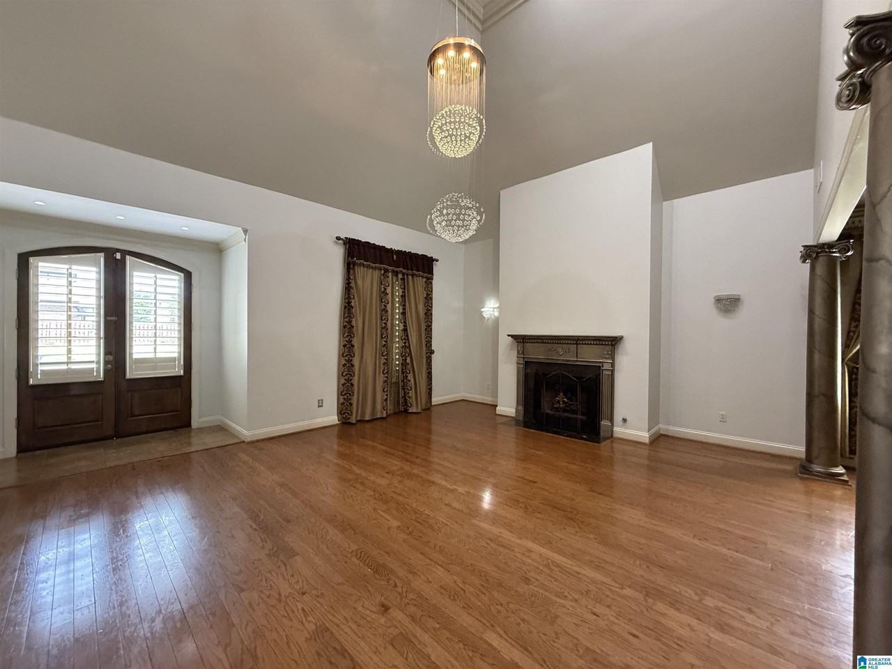 2304 Arbor Glenn - Photo 3 of 31