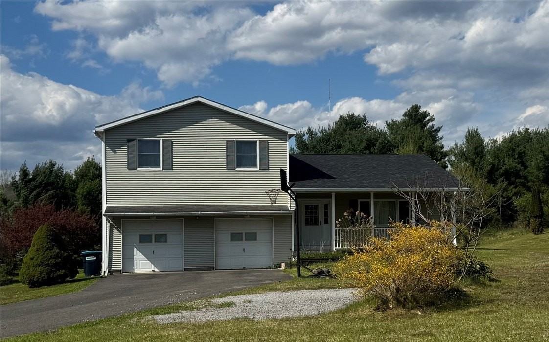 112 Central Dr - Photo 2 of 45