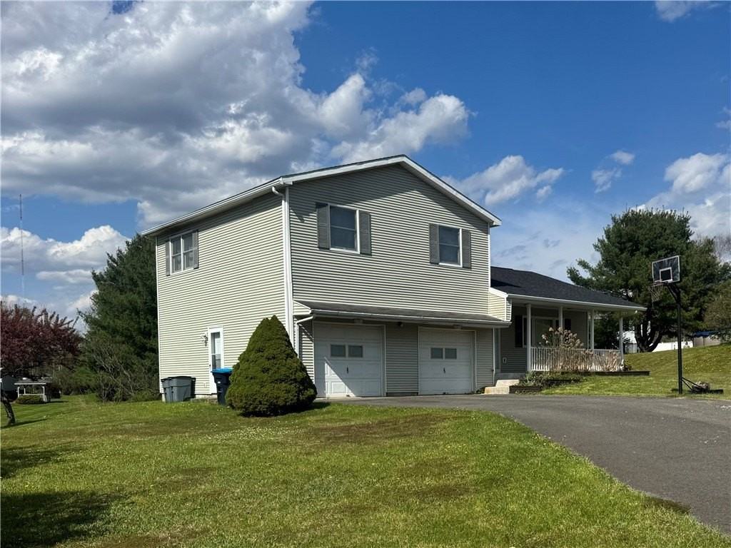 112 Central Dr - Photo 3 of 45