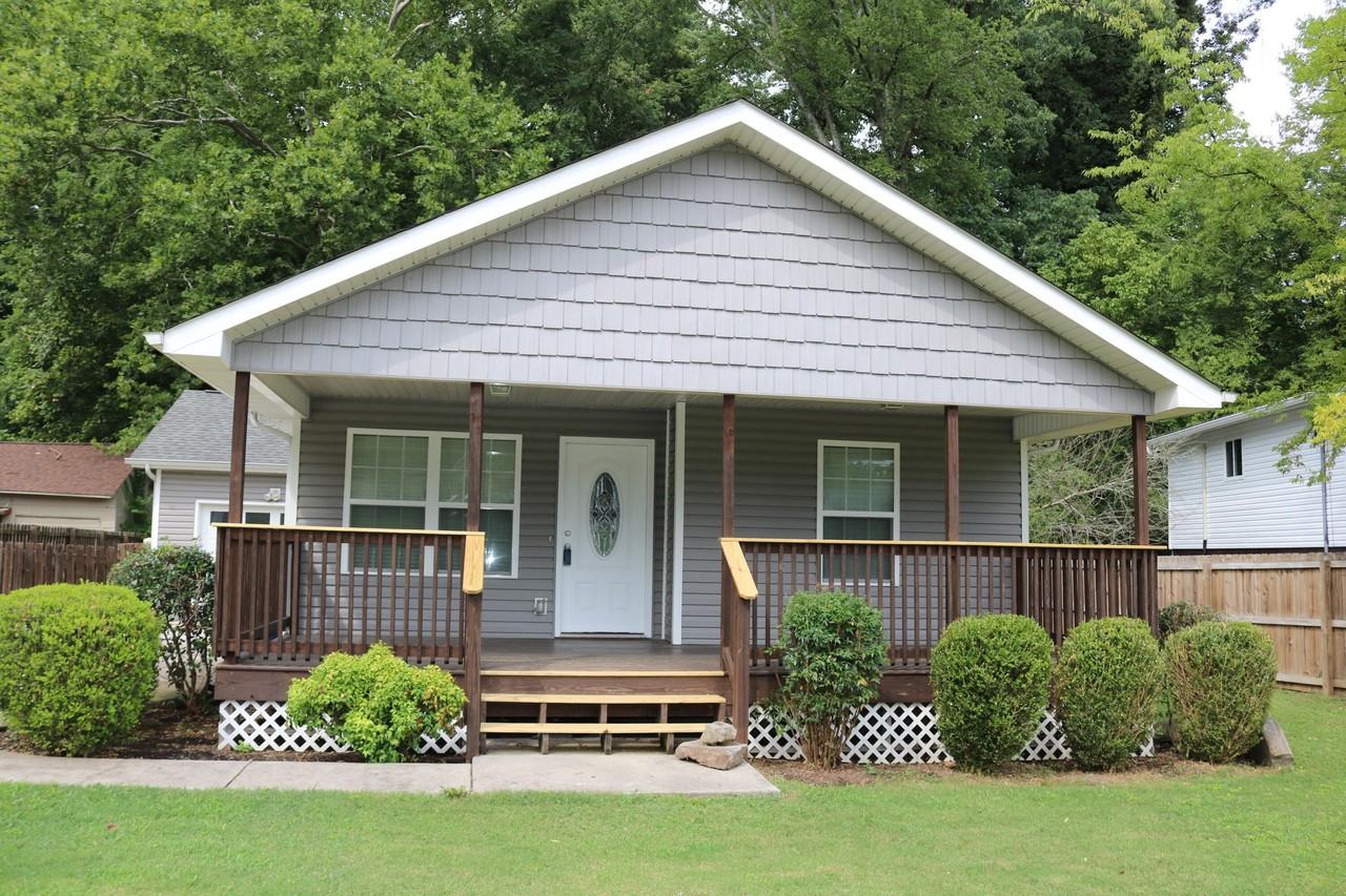 211 Martin Rd - Photo 4 of 32