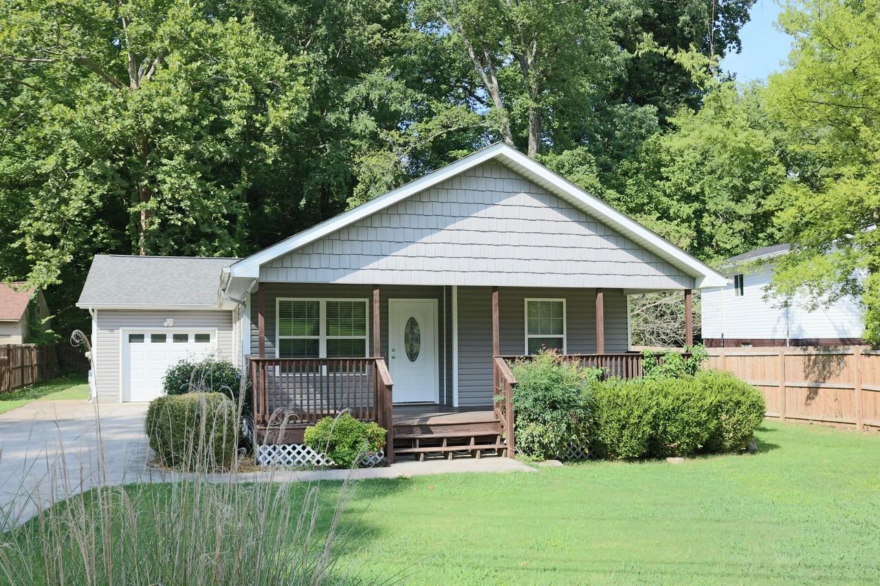 211 Martin Rd - Photo 6 of 32