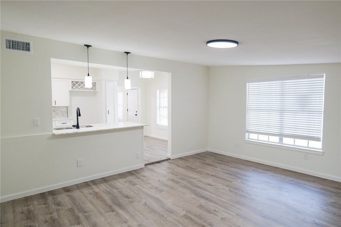 10822 Mayfield Dr - Photo 5 of 28