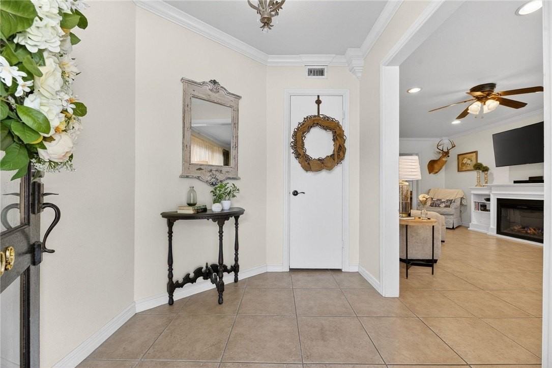 609 Peerman Pl - Photo 3 of 35