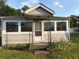 4956 Island Dr Ne - Photo 1 of 1