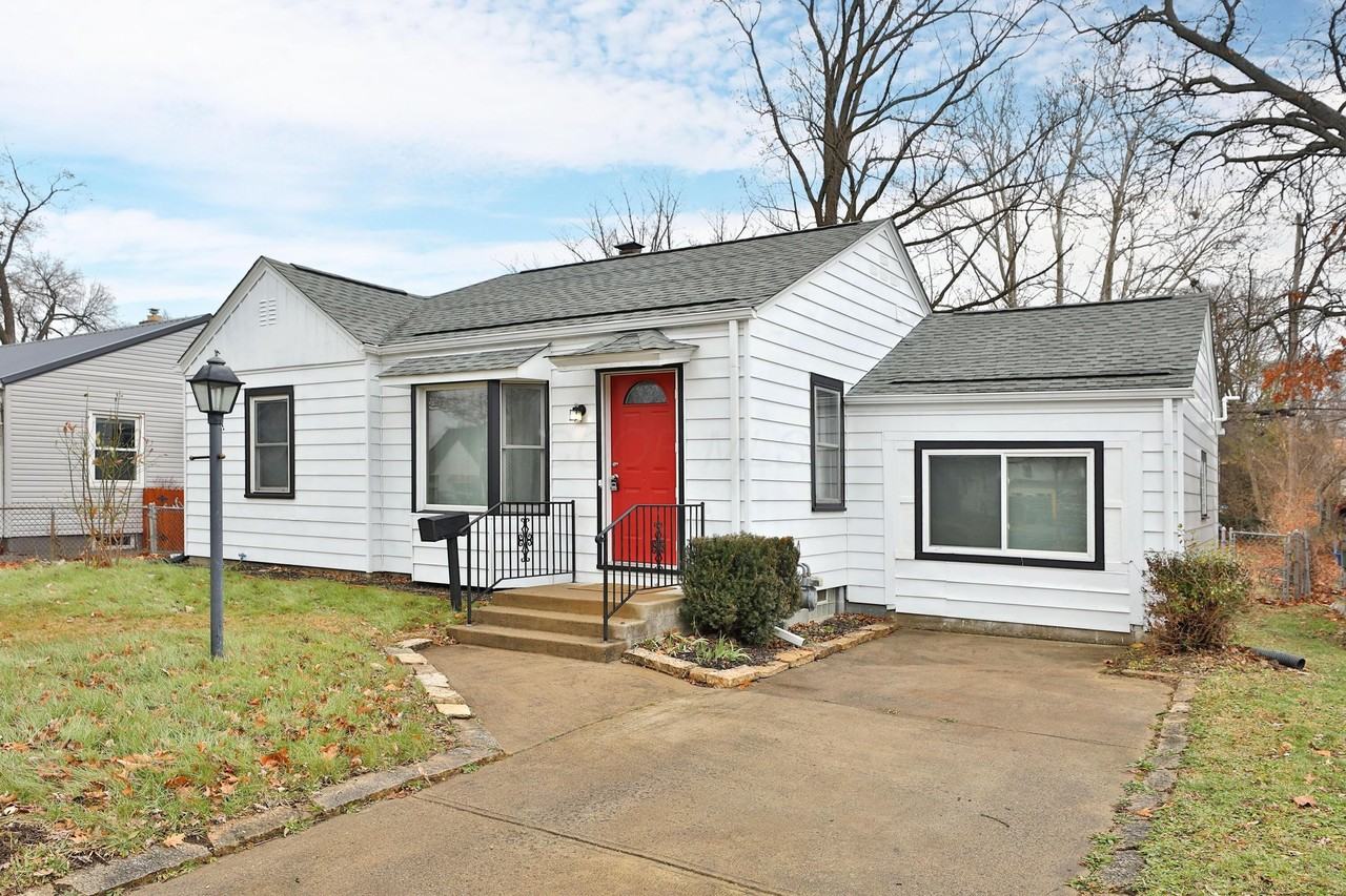 124 N Gould Rd - Photo 3 of 45