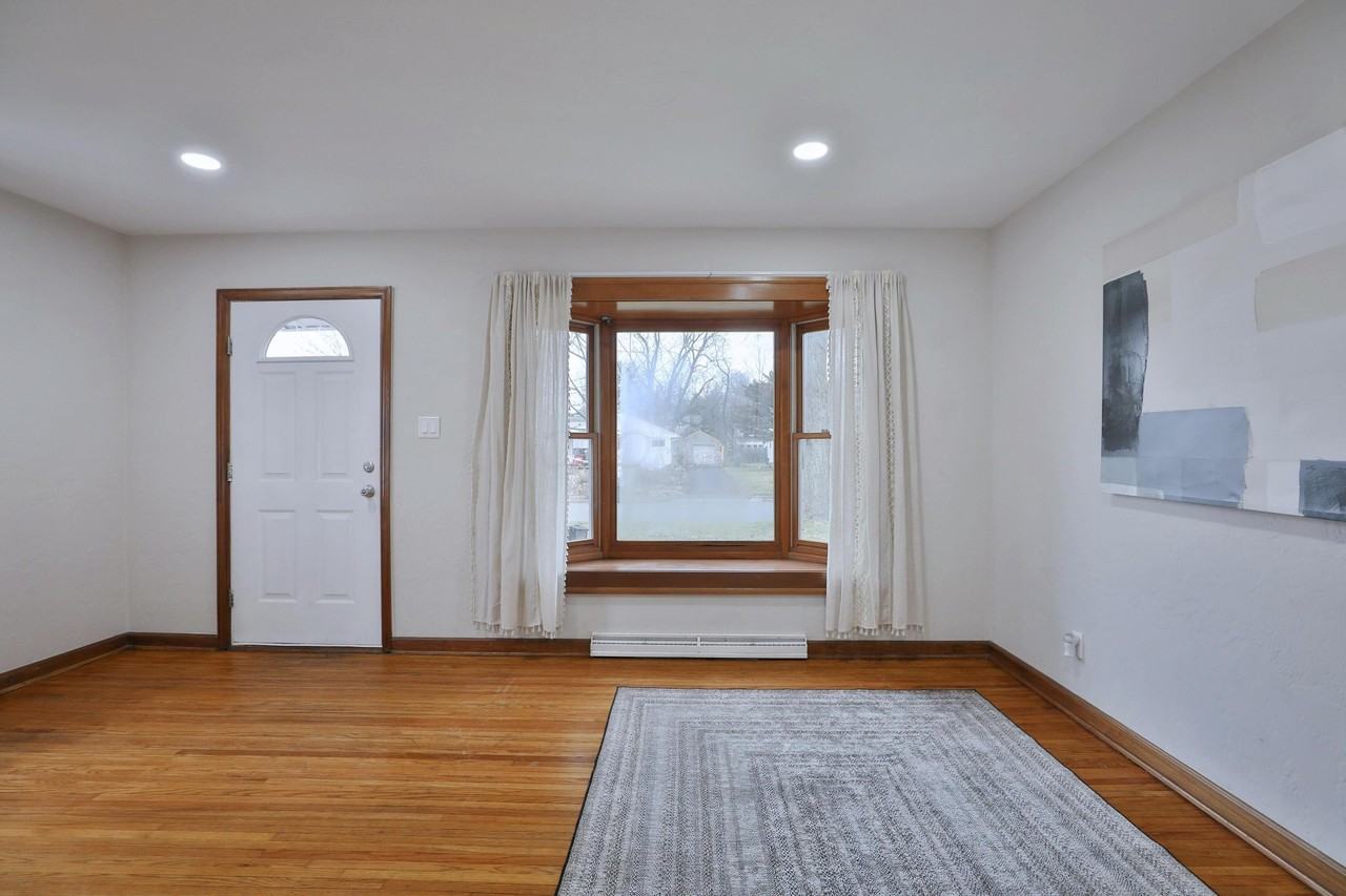 124 N Gould Rd - Photo 6 of 45