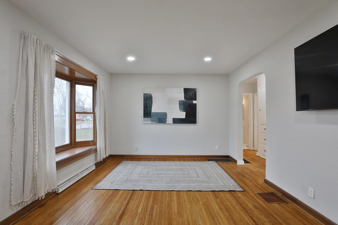 124 N Gould Rd - Photo 7 of 45