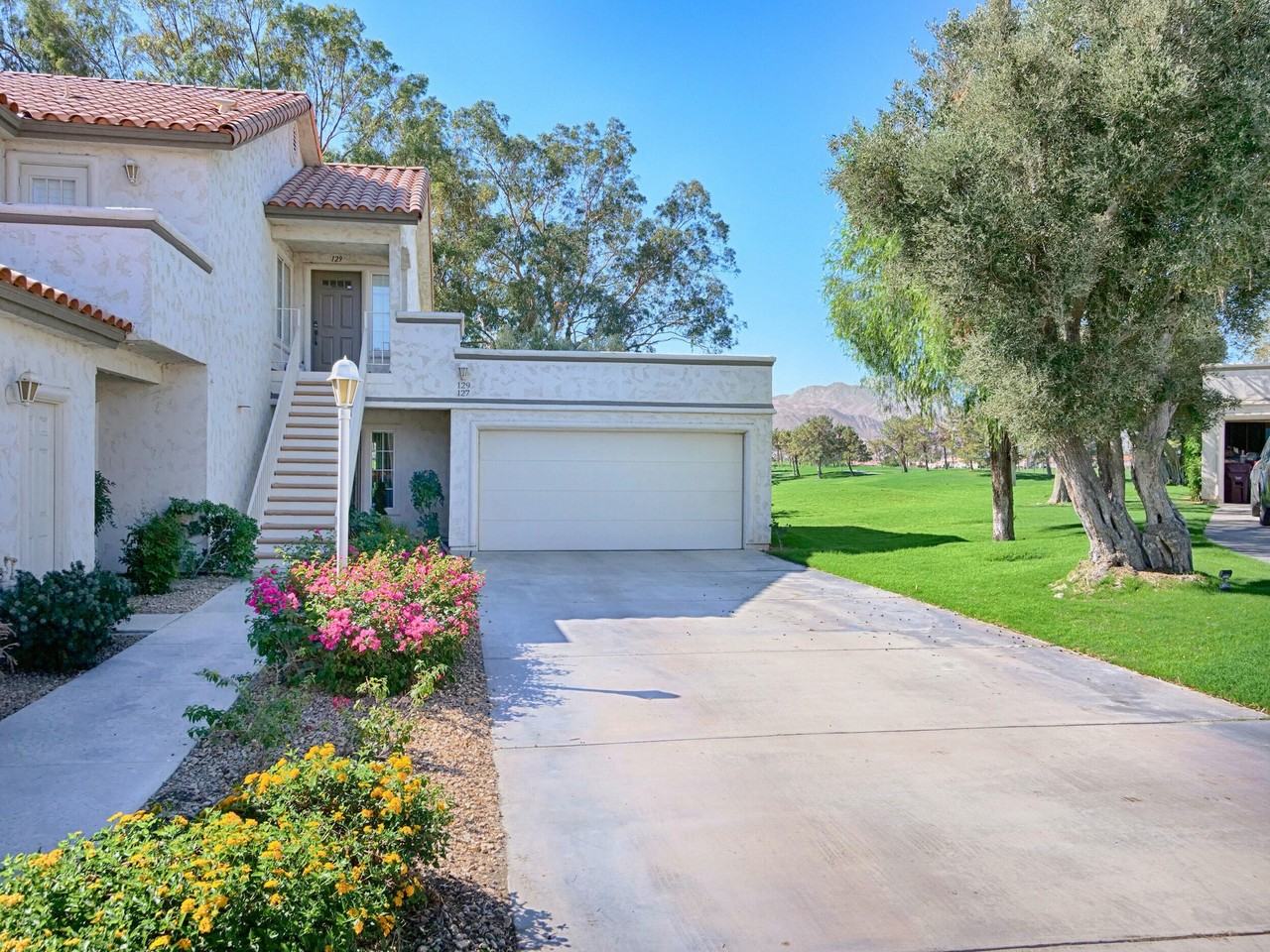 127 Villa Ct - Photo 4 of 39
