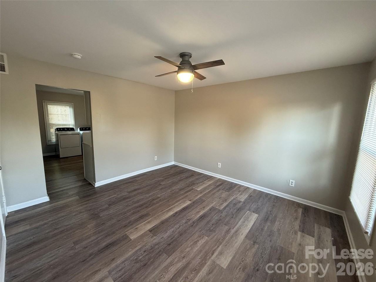 310 W Catawba Ave #4 - Photo 2 of 8
