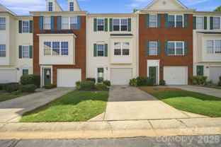 1526 Royal Auburn Ave - Photo 1 of 1
