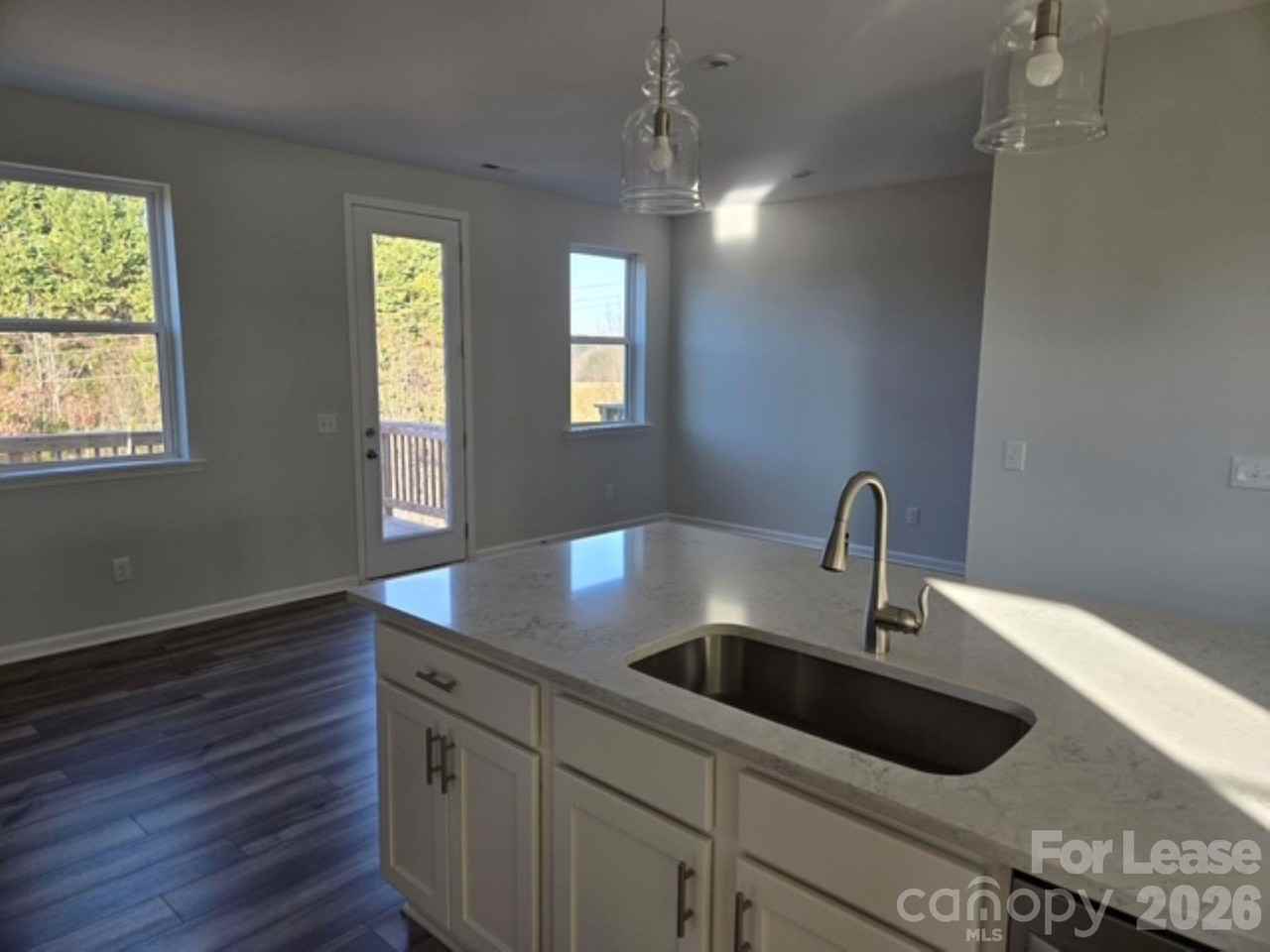 6997 Waterstone Dr - Photo 4 of 44