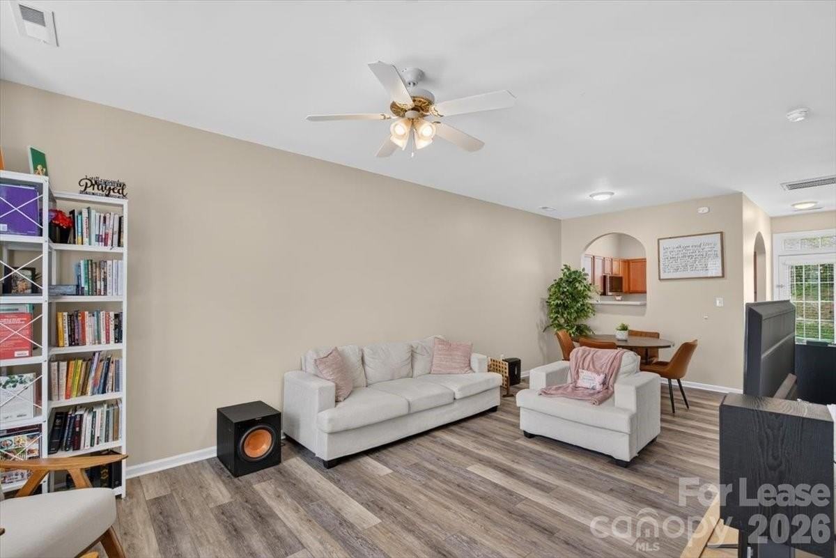 5705 Erin Dr - Photo 5 of 20