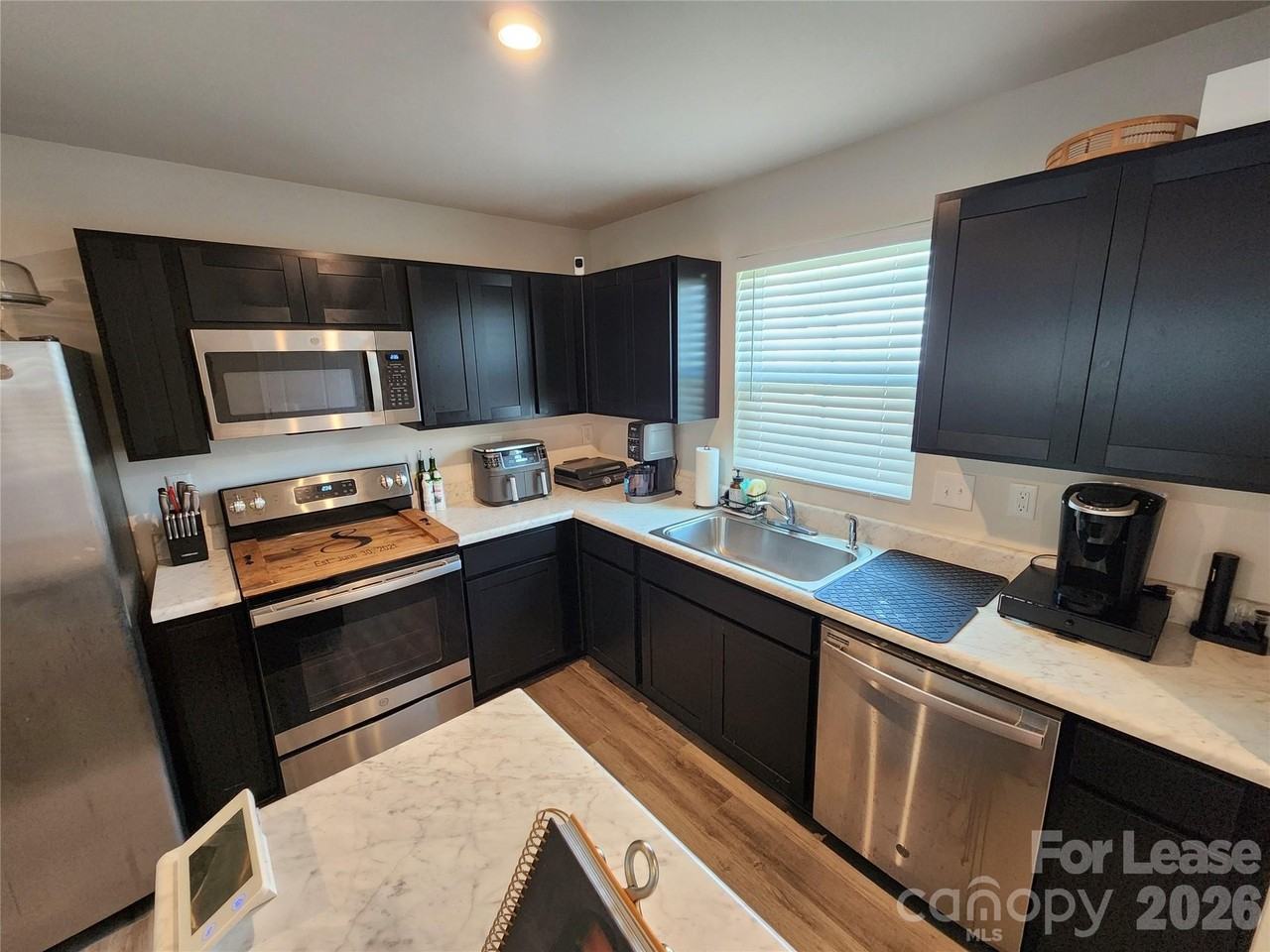 6816 Ludell Ln - Photo 5 of 17