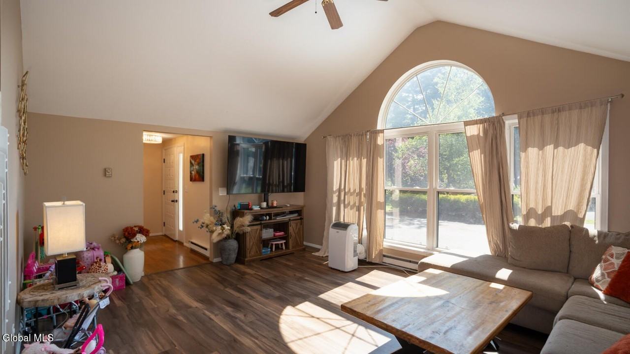 64 Meadow Rue Pl - Photo 4 of 36